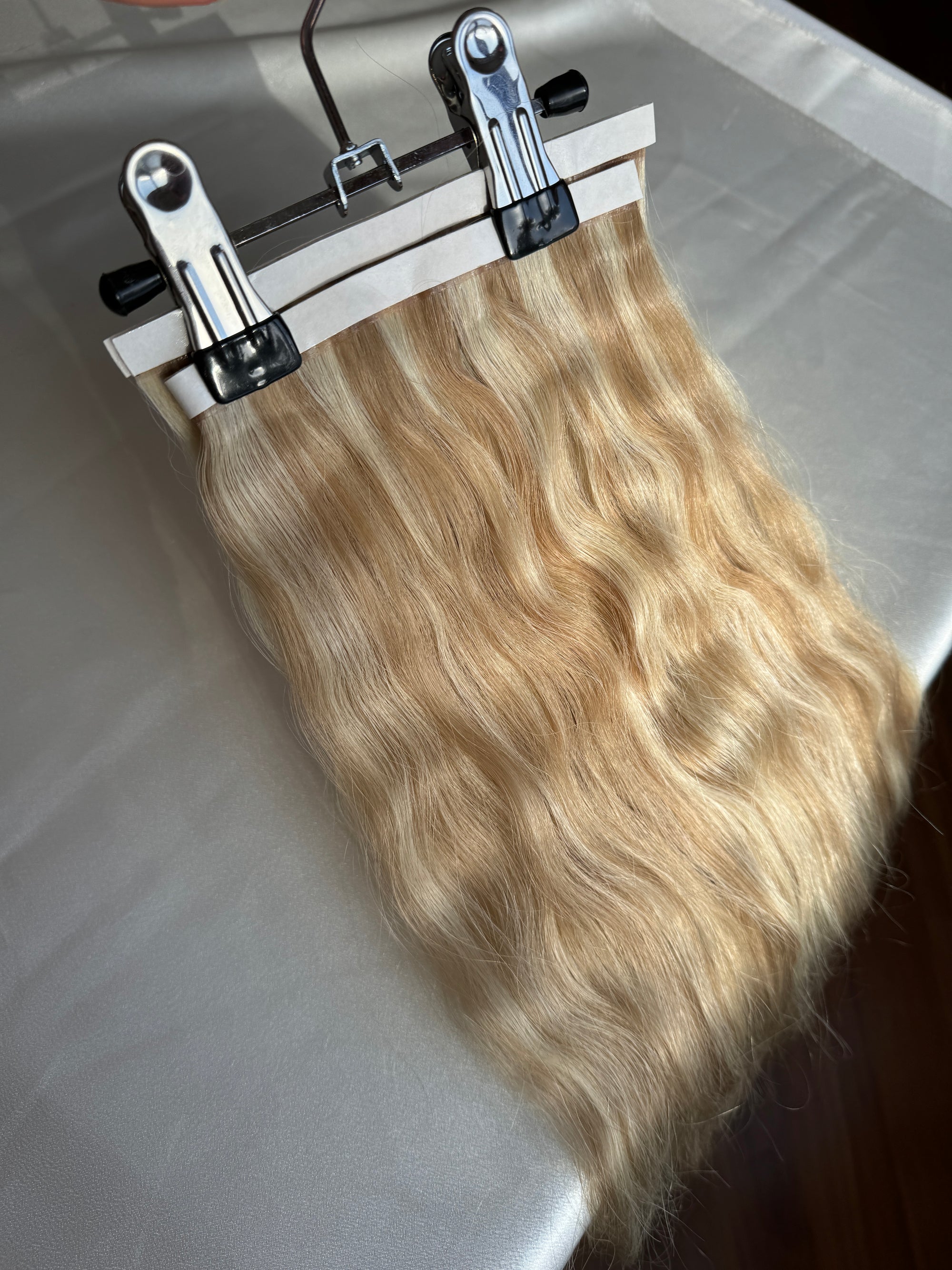 Blonde/Beige Wavy Highlights DIY Hair Extensions Home Kit